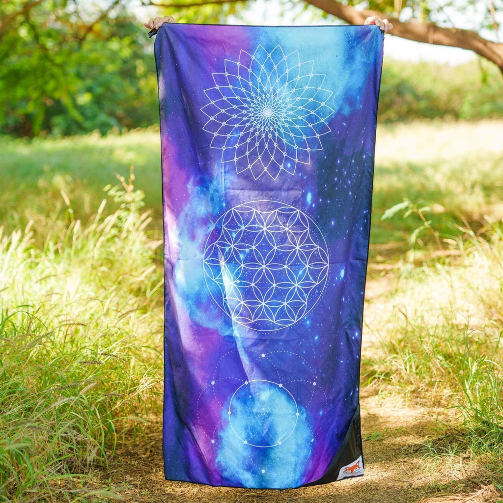 Adventure Towel Beach Size L with Pouch- Cosmic