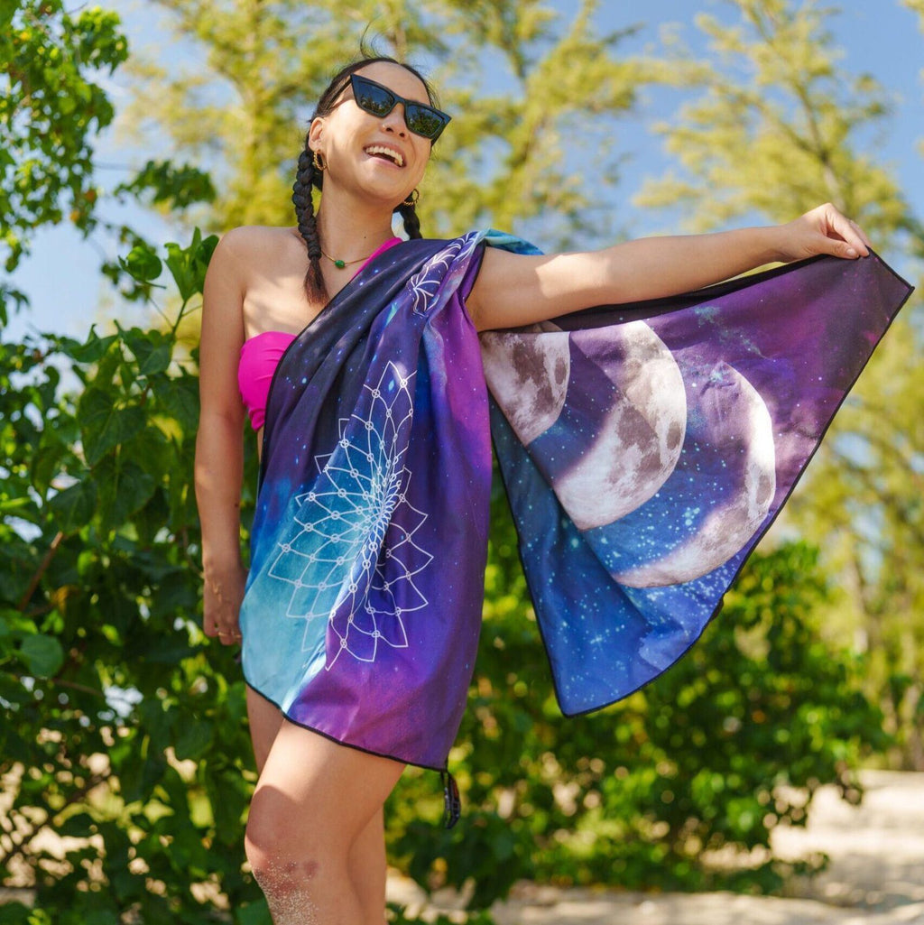 Adventure Towel Beach Size L with Pouch- Cosmic