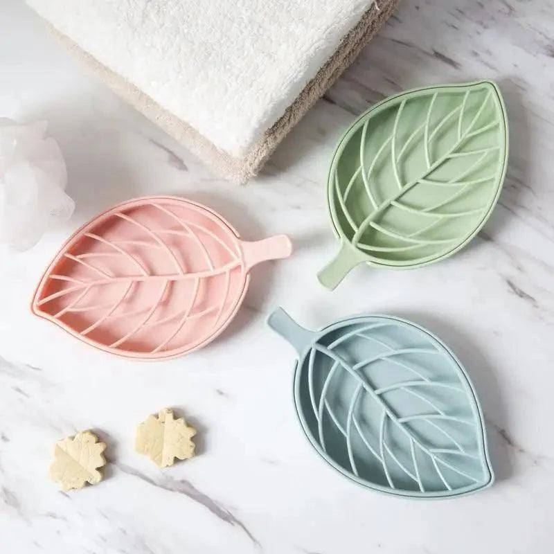 Bathroom Accessories Dish Plate Case Home Shower Leaf Shape Holder Container Soap Box Plastic Soap Box Dispenser Soap Rack Soap Dishes Leaf-Shaped Shower Soap Bar Holder With Draining Tray Fashionable Soap Dishes For Shower Kitchen